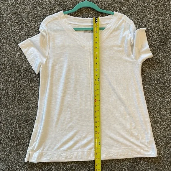 Westbound Short Sleeve White Relaxed V
Neck T-shirt Tunic Large - Picture 3 of 6